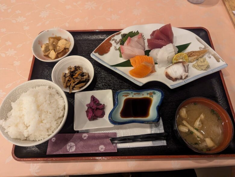 奄美ポートタワーホテル お刺身定食