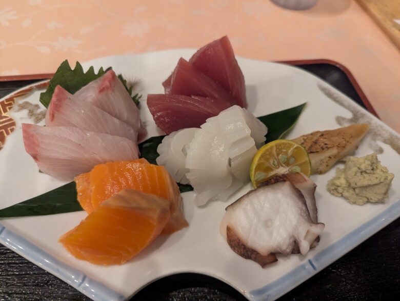 奄美ポートタワーホテル お刺身定食